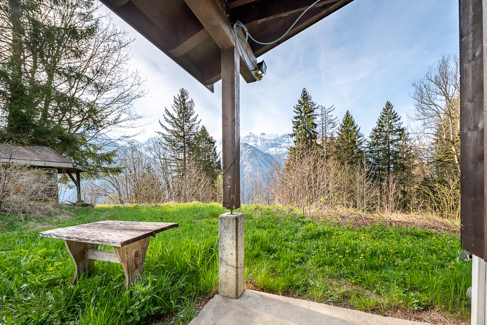 Terrasse mit Bergblick