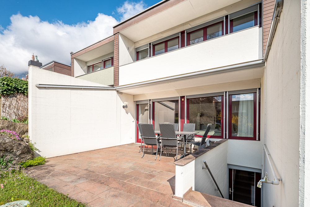 Terrasse eines modernen Hauses