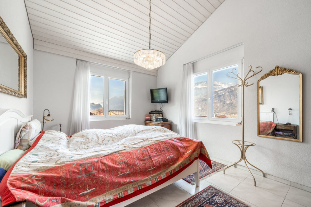 Schlafzimmer mit Bergblick