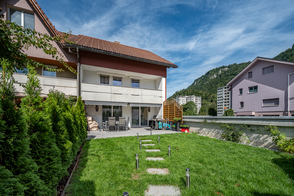 Haus mit Garten und Terrasse