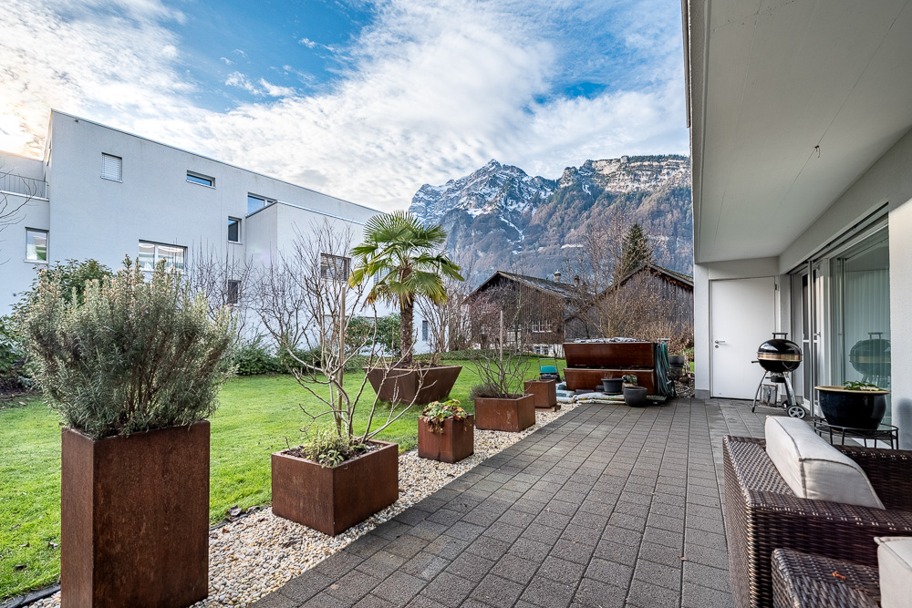 Balkon/Terrasse mit Bergblick
