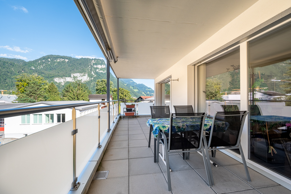 Balkon mit Bergblick