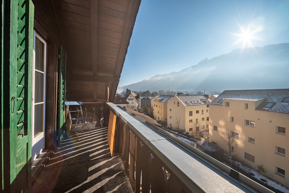 Balkon mit Bergblick