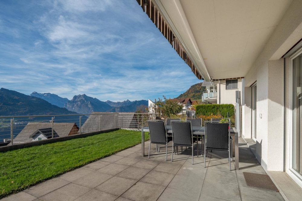 Terrasse mit Bergblick