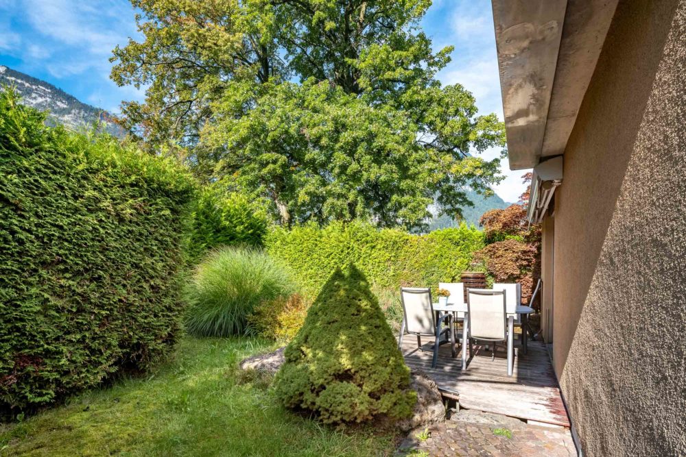 Garten- und Terrassenbereich mit Sitzplatz