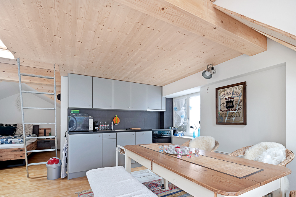 Schön renoviertes MFH mit 3 Wohnungen und Atelier – Glarus