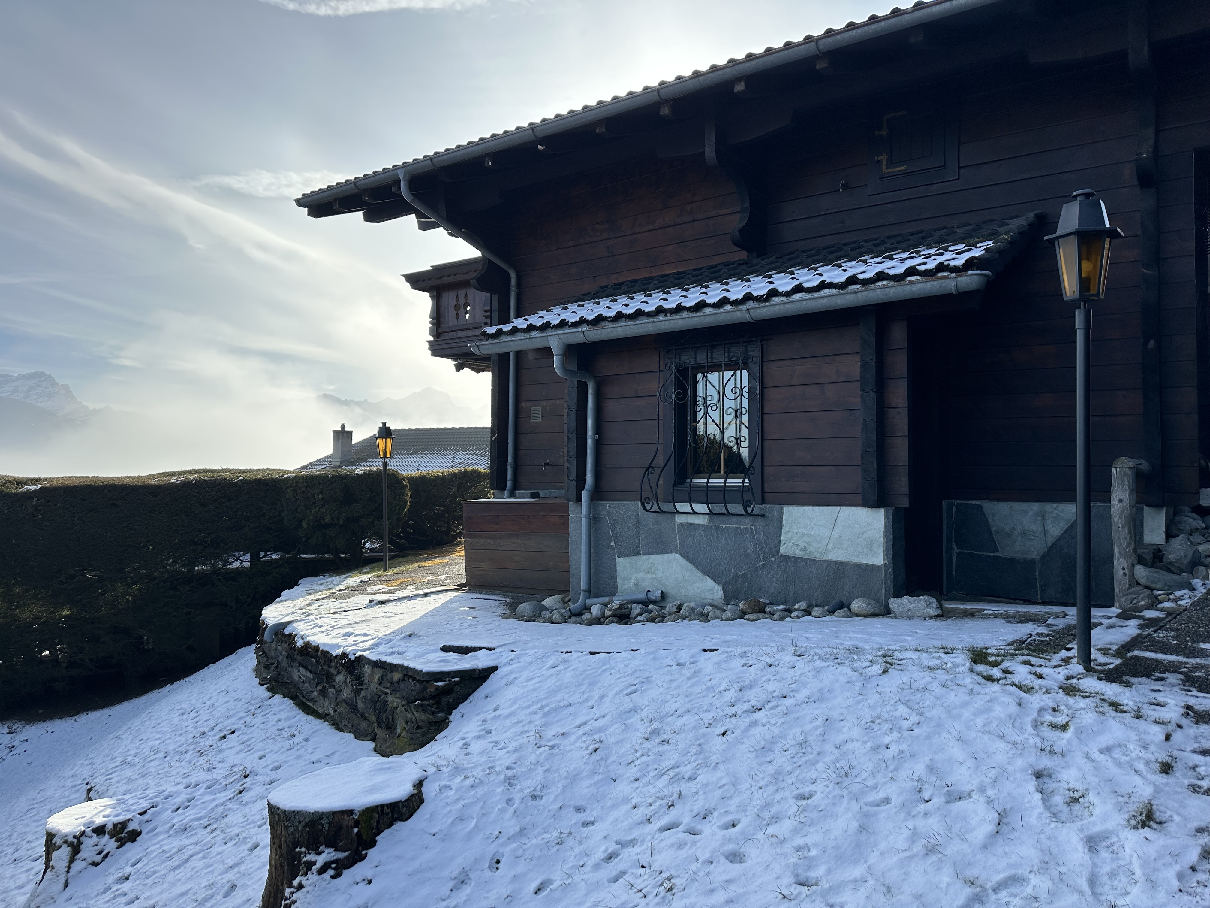 Berghaus im Schnee