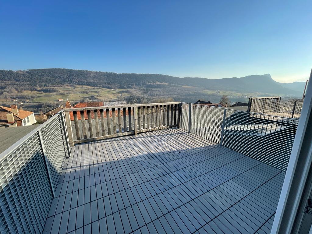 Dachterrasse mit Bergblick