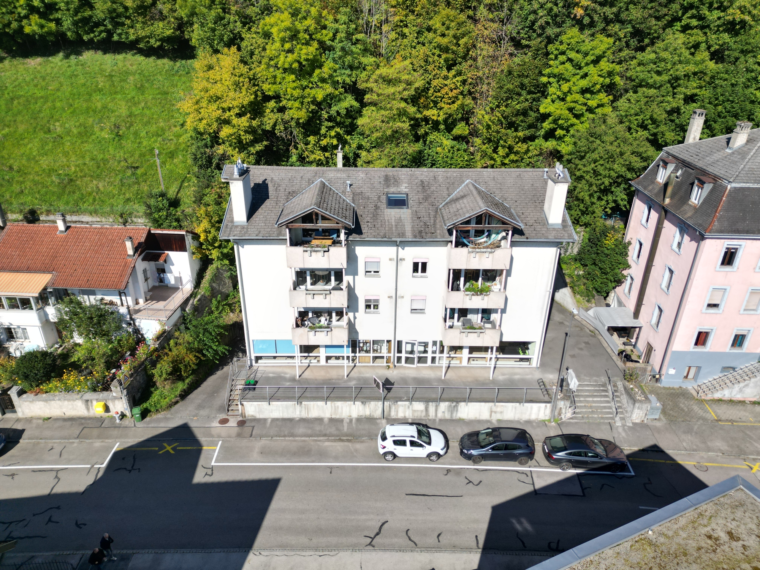 Mehrfamilienhaus mit Dachgauben
