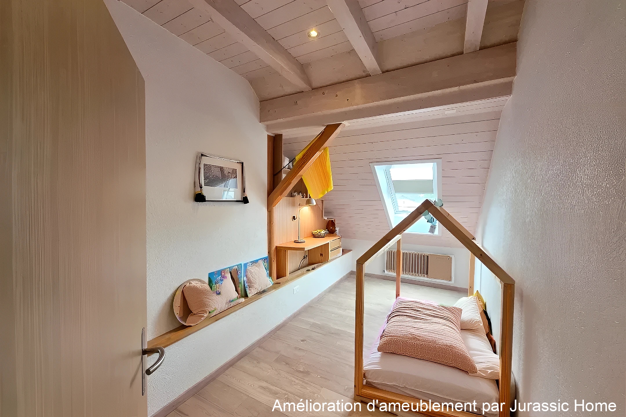 Dachzimmer mit Schlafbereich
