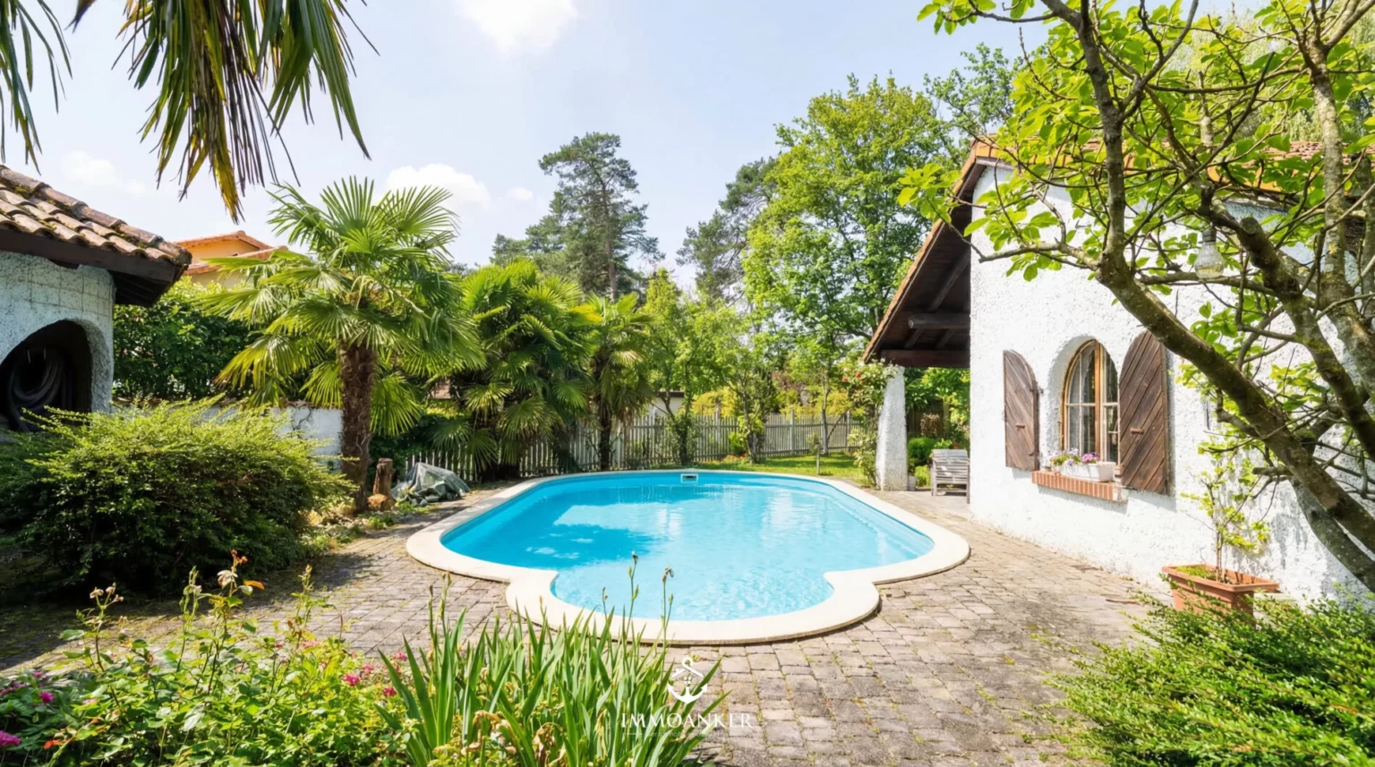 Poolbereich im Garten