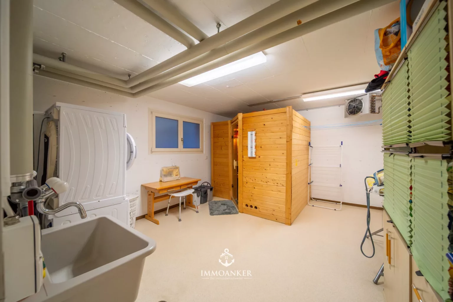 Hauswirtschaftsraum mit Sauna