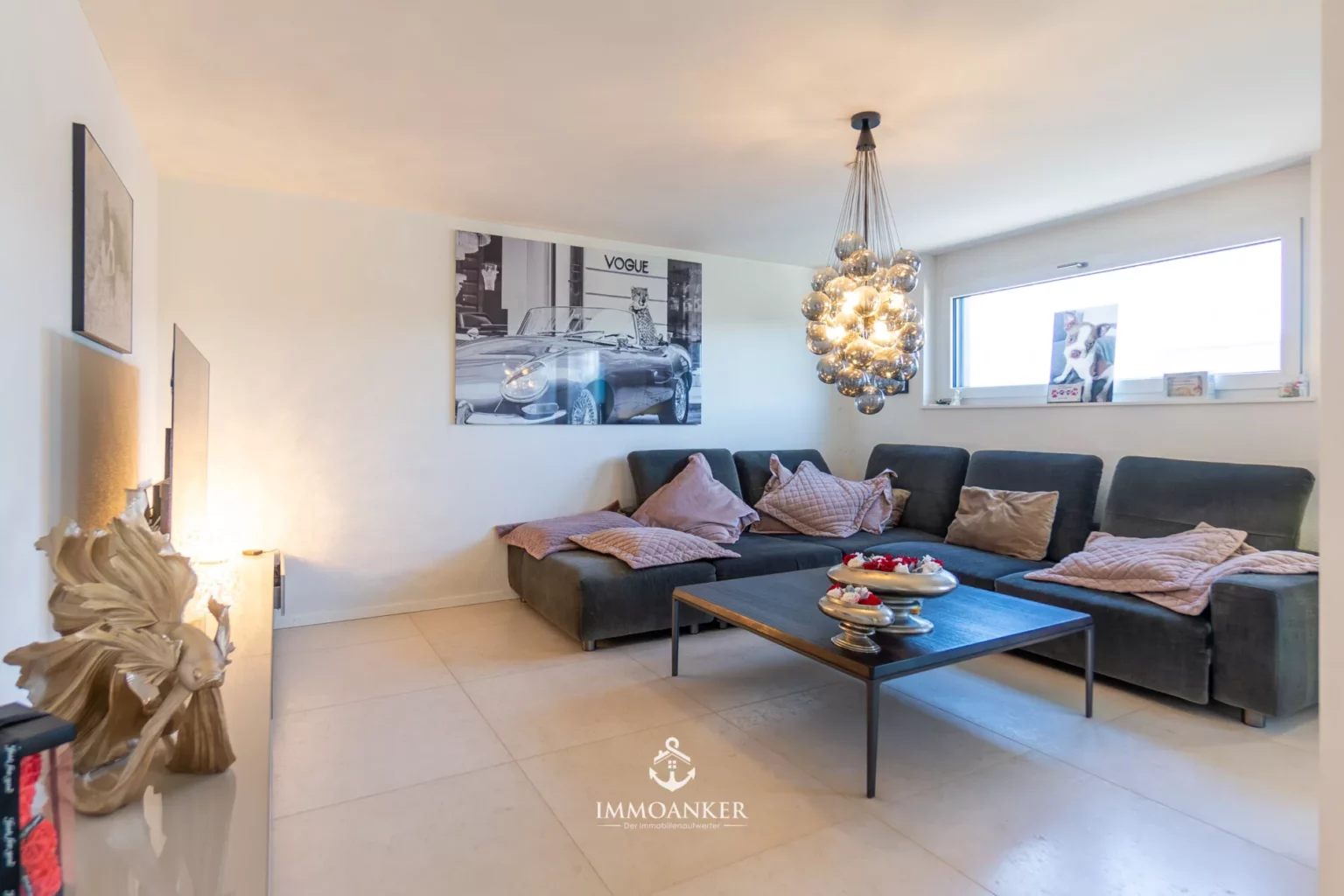 Modernes Wohnzimmer mit Ecksofa
