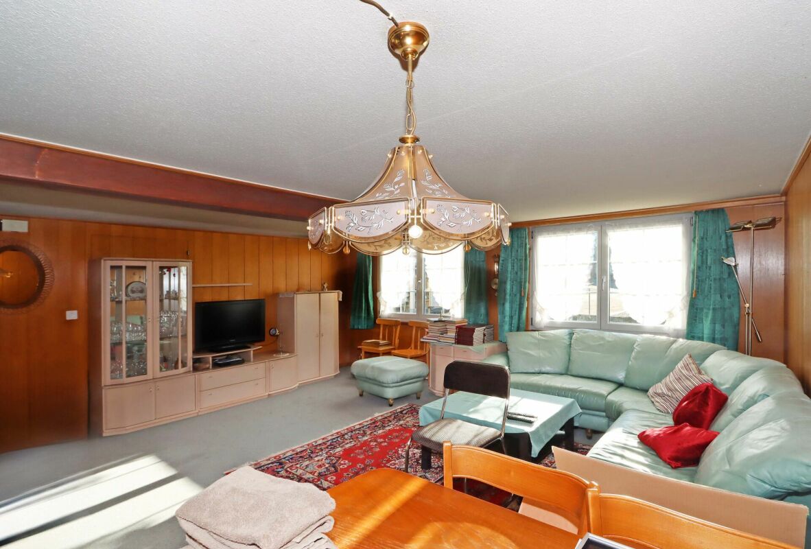 Wohnzimmer mit Retro-Möblierung