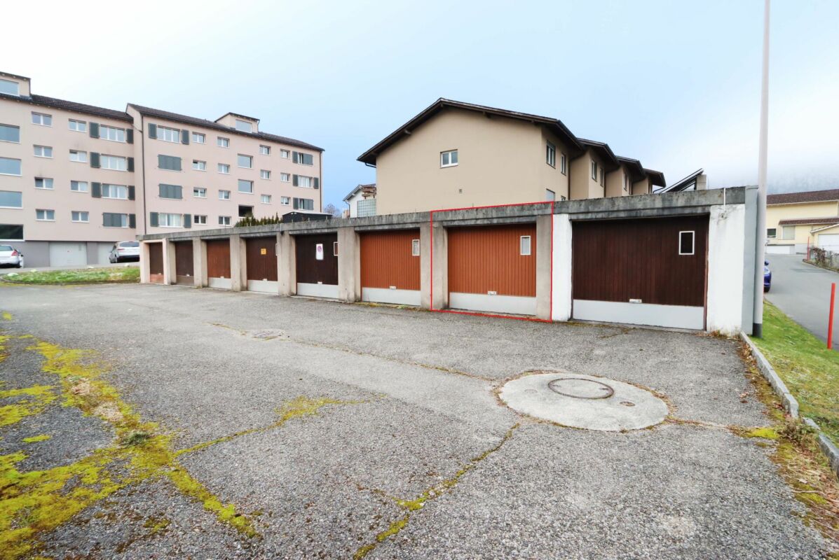 Garagenanlage im Außenbereich