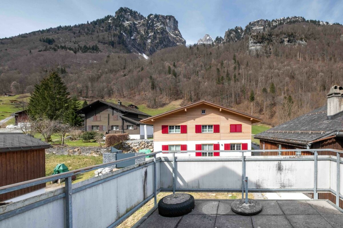 Bergblick von einer Terrasse