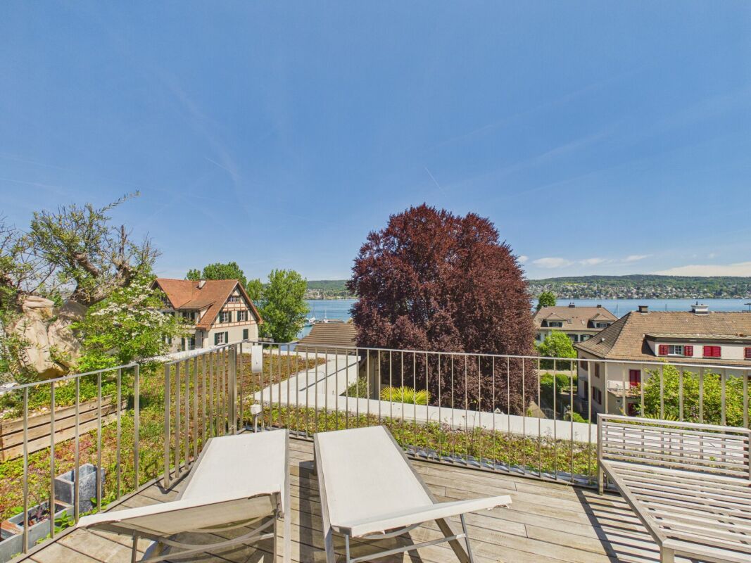 Terrasse mit Seeblick