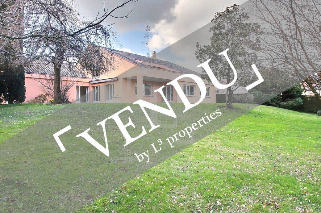 Einfamilienhaus mit großem Garten