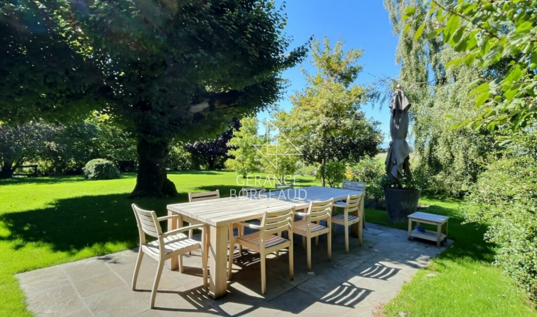 Garten-Terrasse mit Essbereich