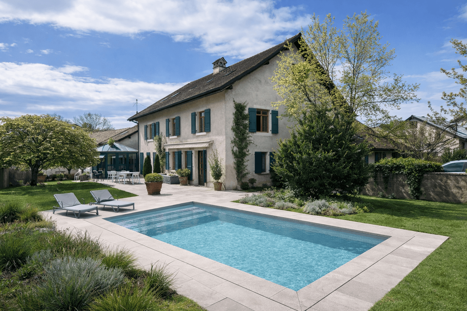 Historisches Haus mit Pool und großem Garten