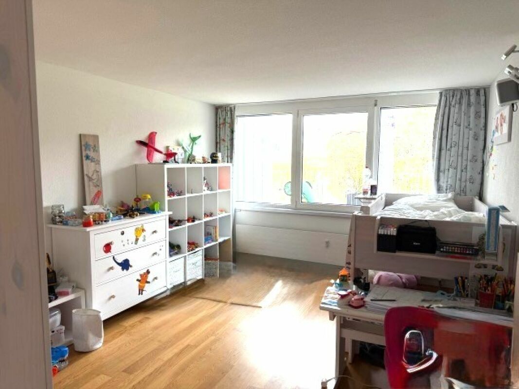 Kinderzimmer mit Tageslicht