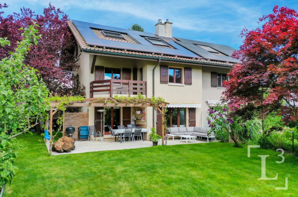 Haus mit Garten und Terrasse