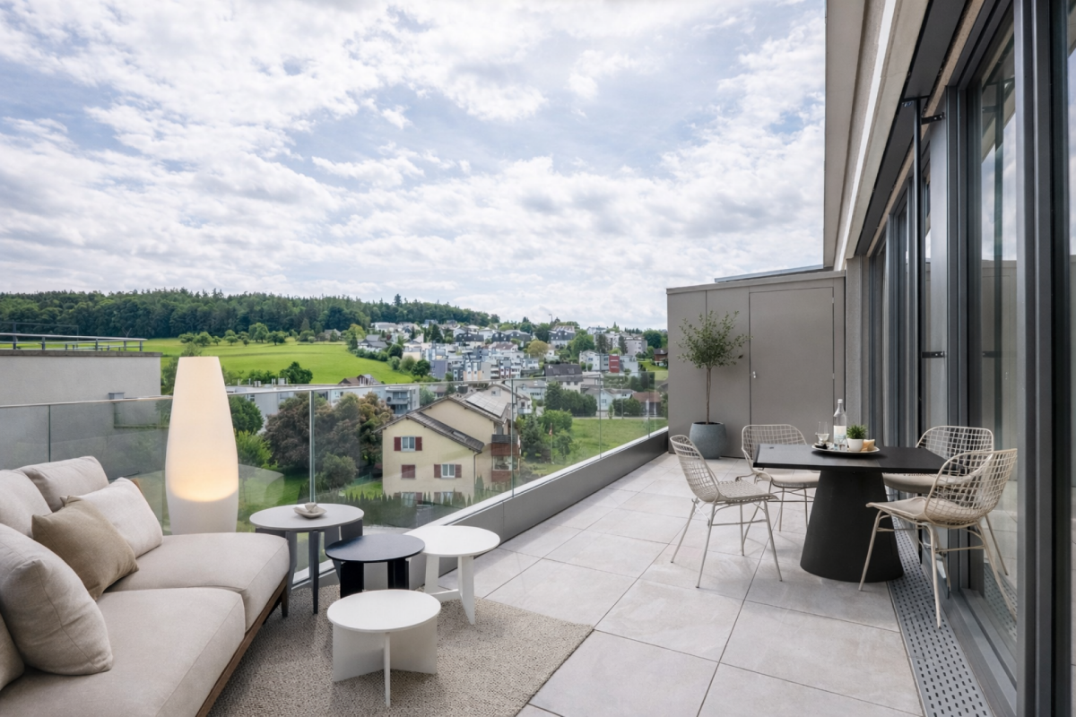 Große Dachterrasse mit Blick ins Grüne