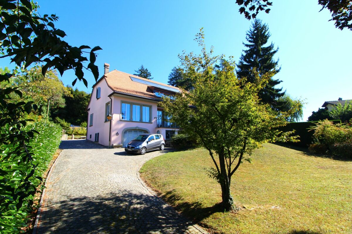 Einfamilienhaus mit Gartenauffahrt