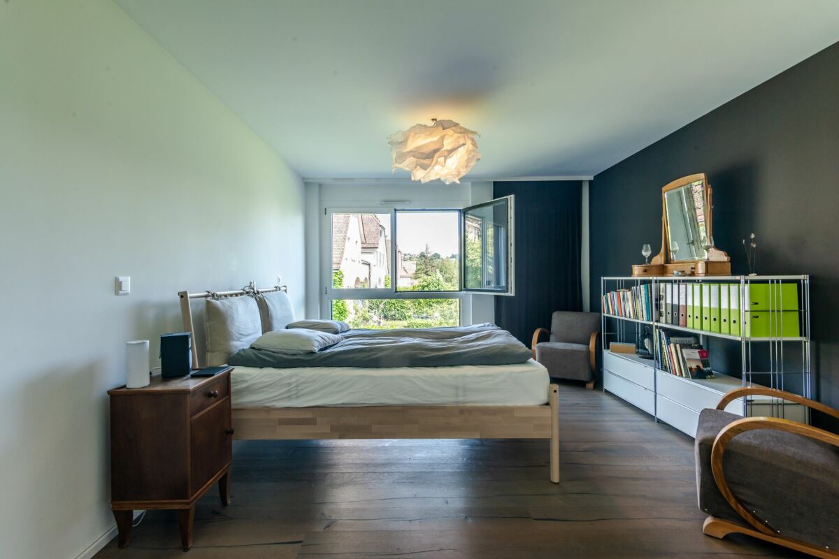 Schlafzimmer mit Blick ins Grüne