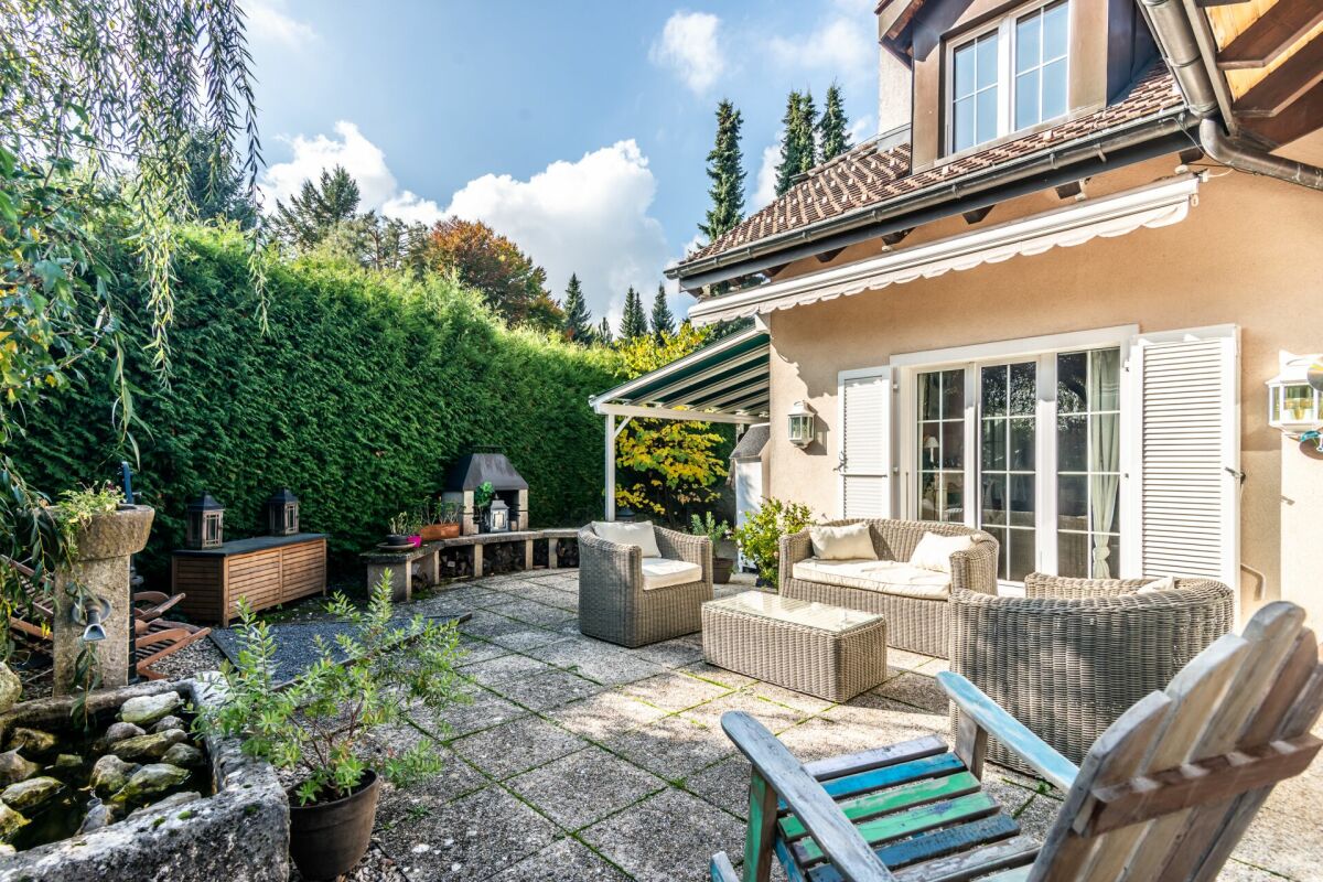 Garten- und Terrassenbereich an einem Einfamilienhaus
