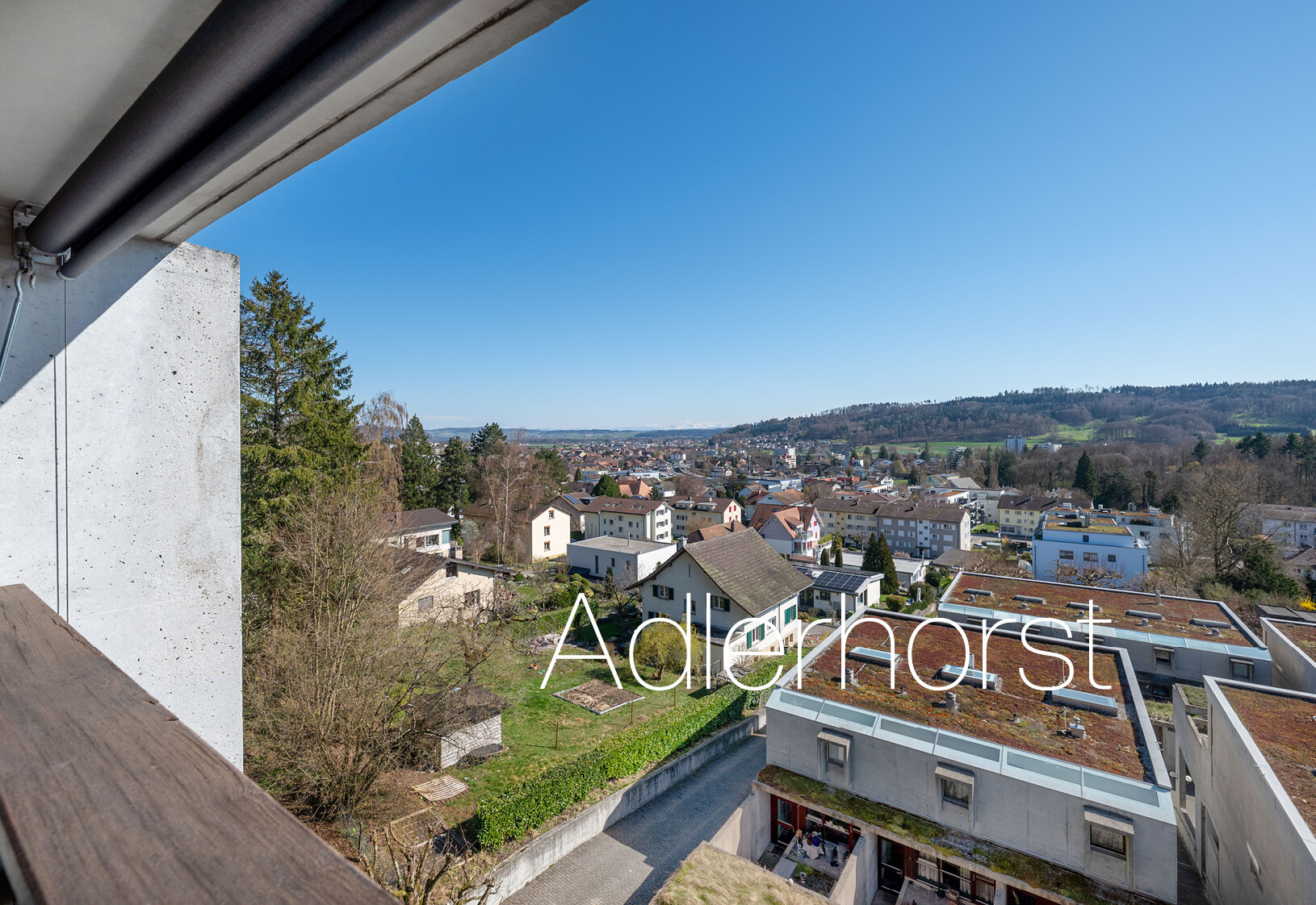 Blick vom Balkon über die Stadt