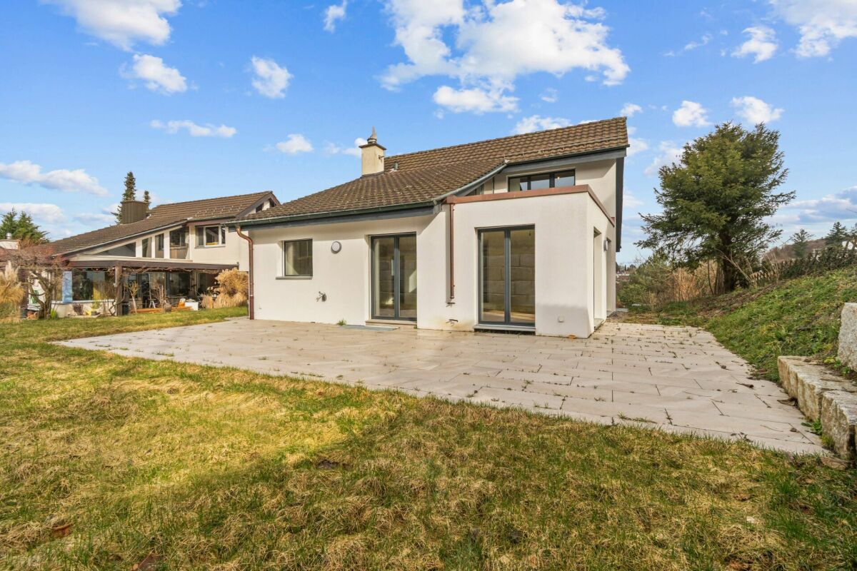 Einfamilienhaus mit Garten und Terrasse