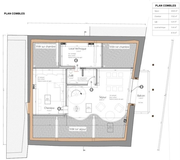 Grundriss mit Balkon und Dachgeschossräumen
