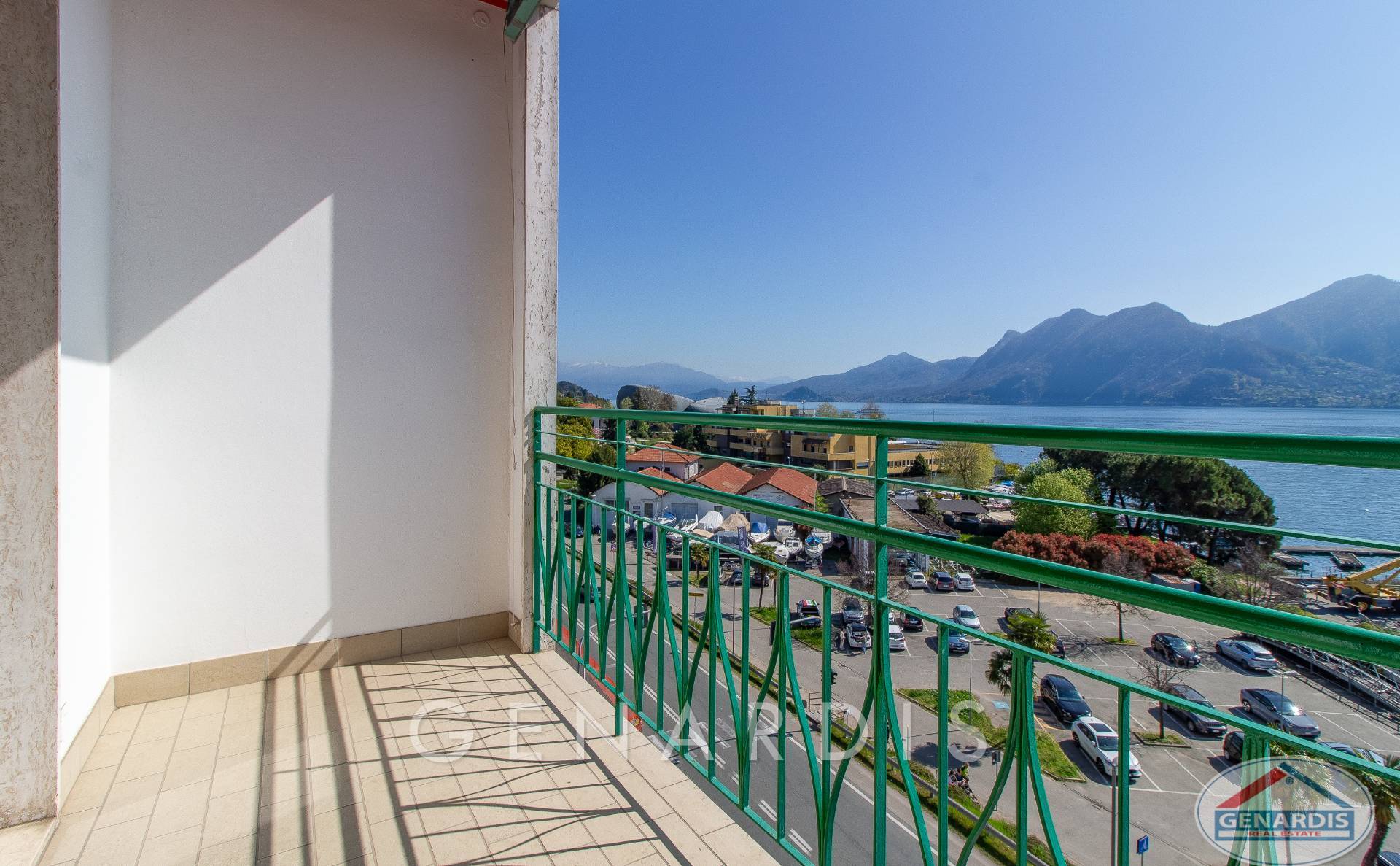 Balkon mit Seeblick