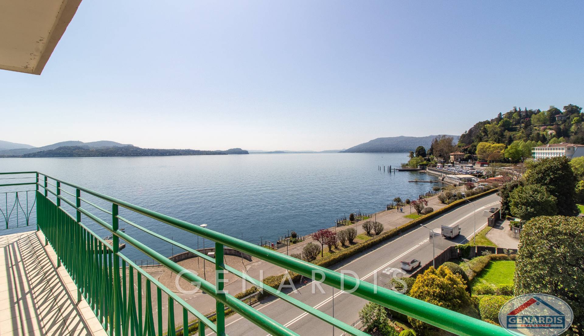 Balkon mit Seeblick