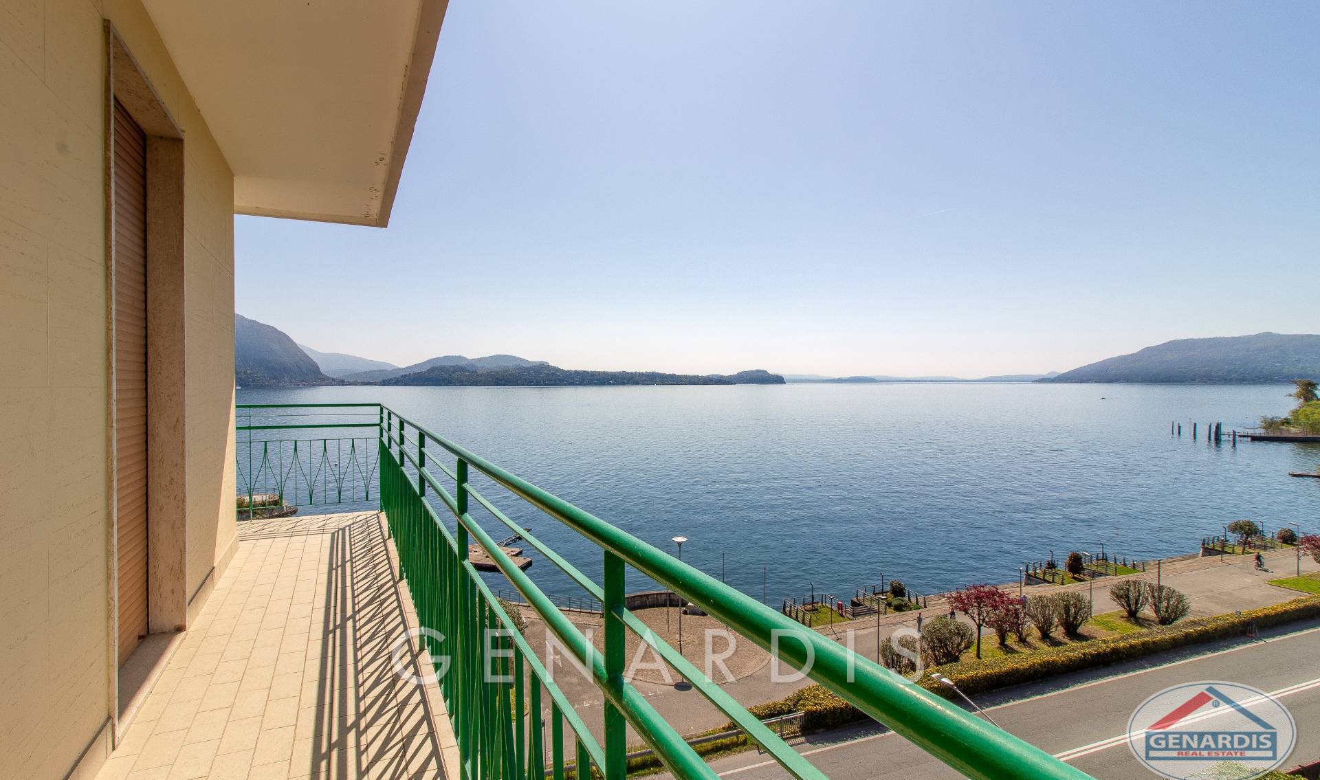 Balkon mit Seeblick