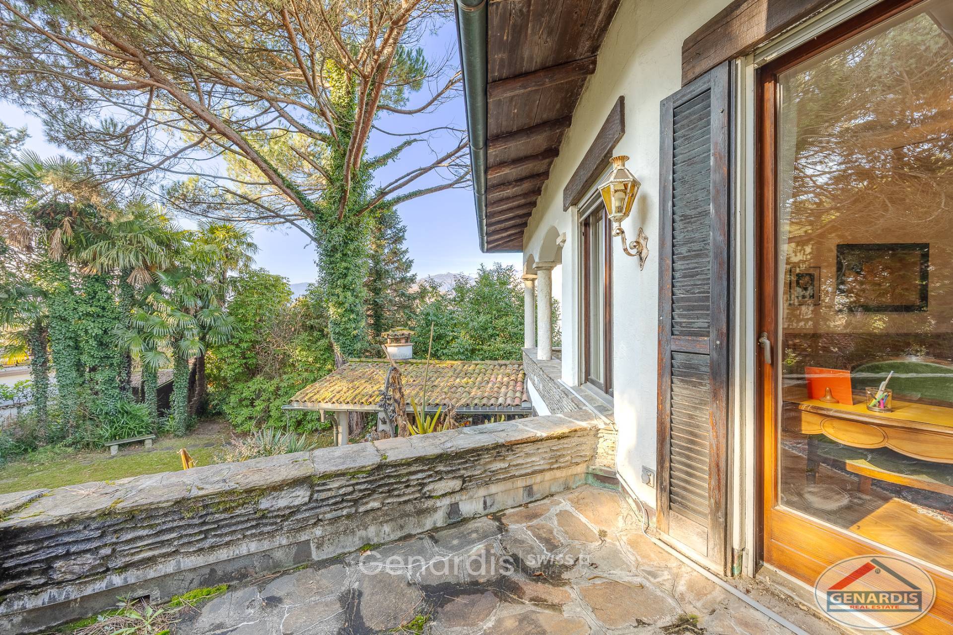 Terrasse mit Gartenblick