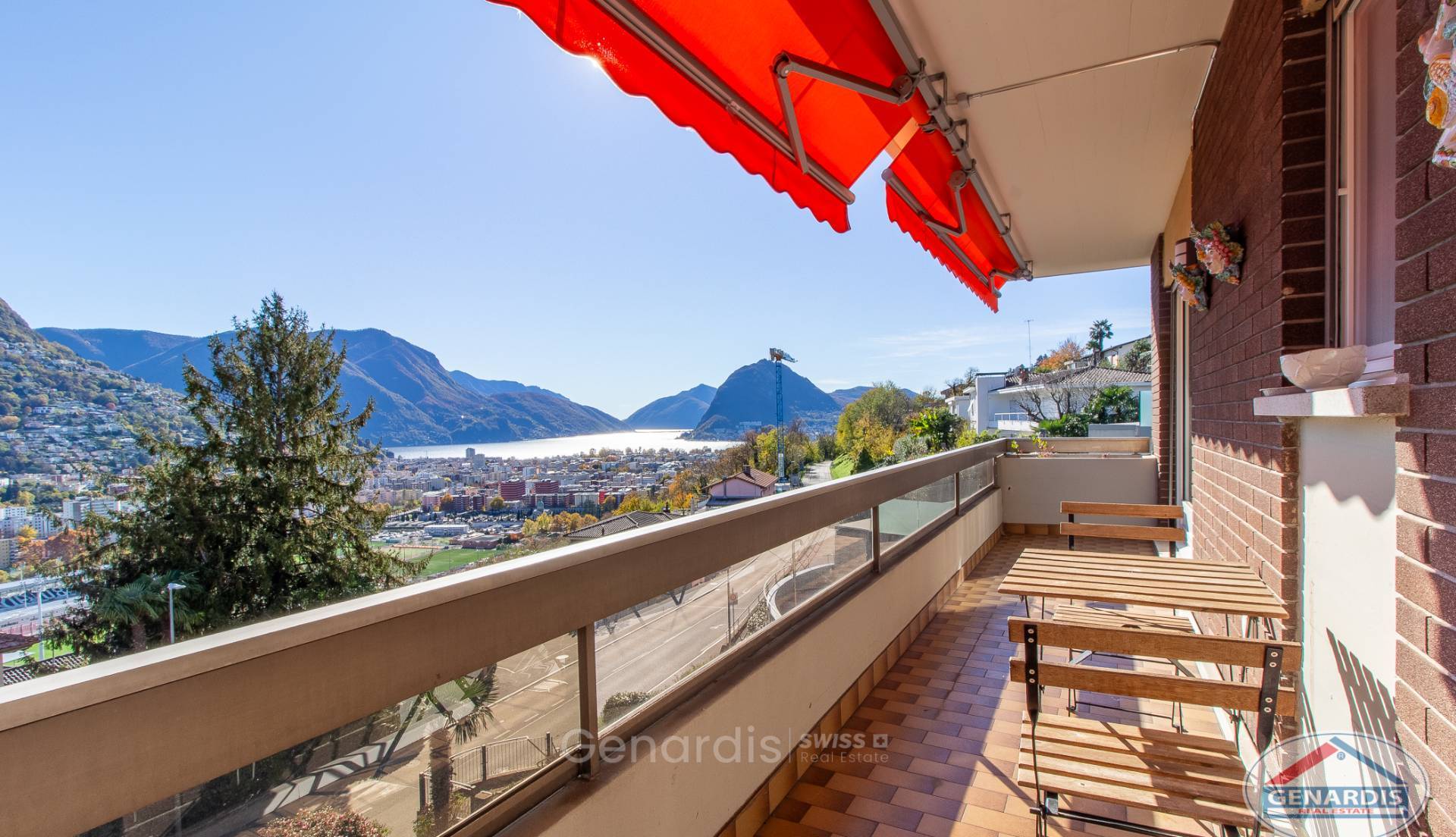 Balkon mit Seeblick