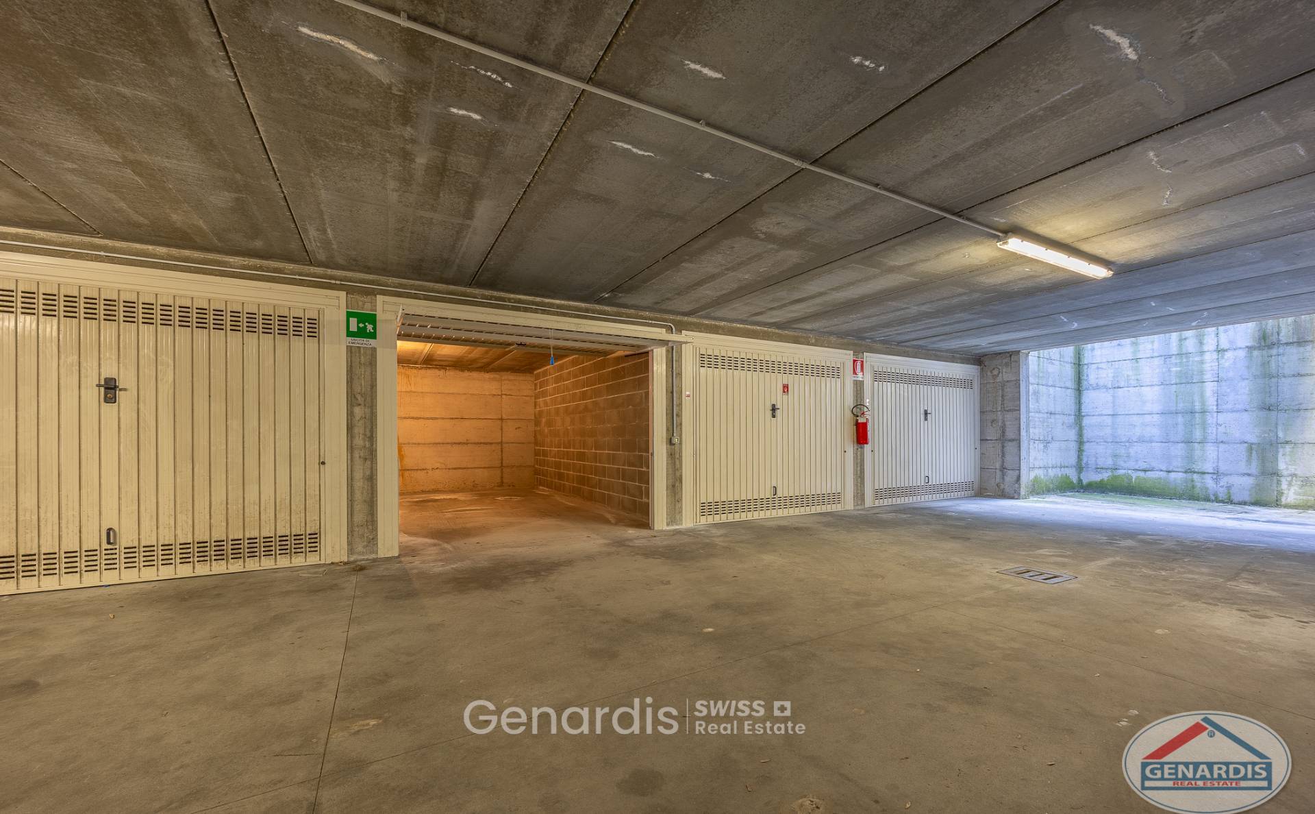 Tiefgarage mit Garagenboxen