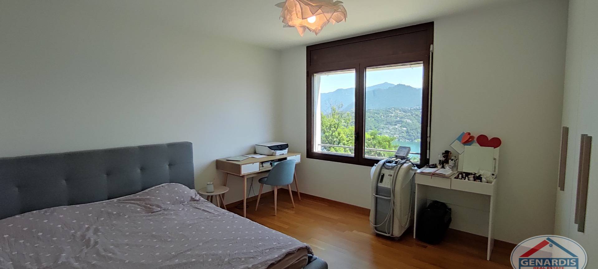 Schlafzimmer mit Bergblick