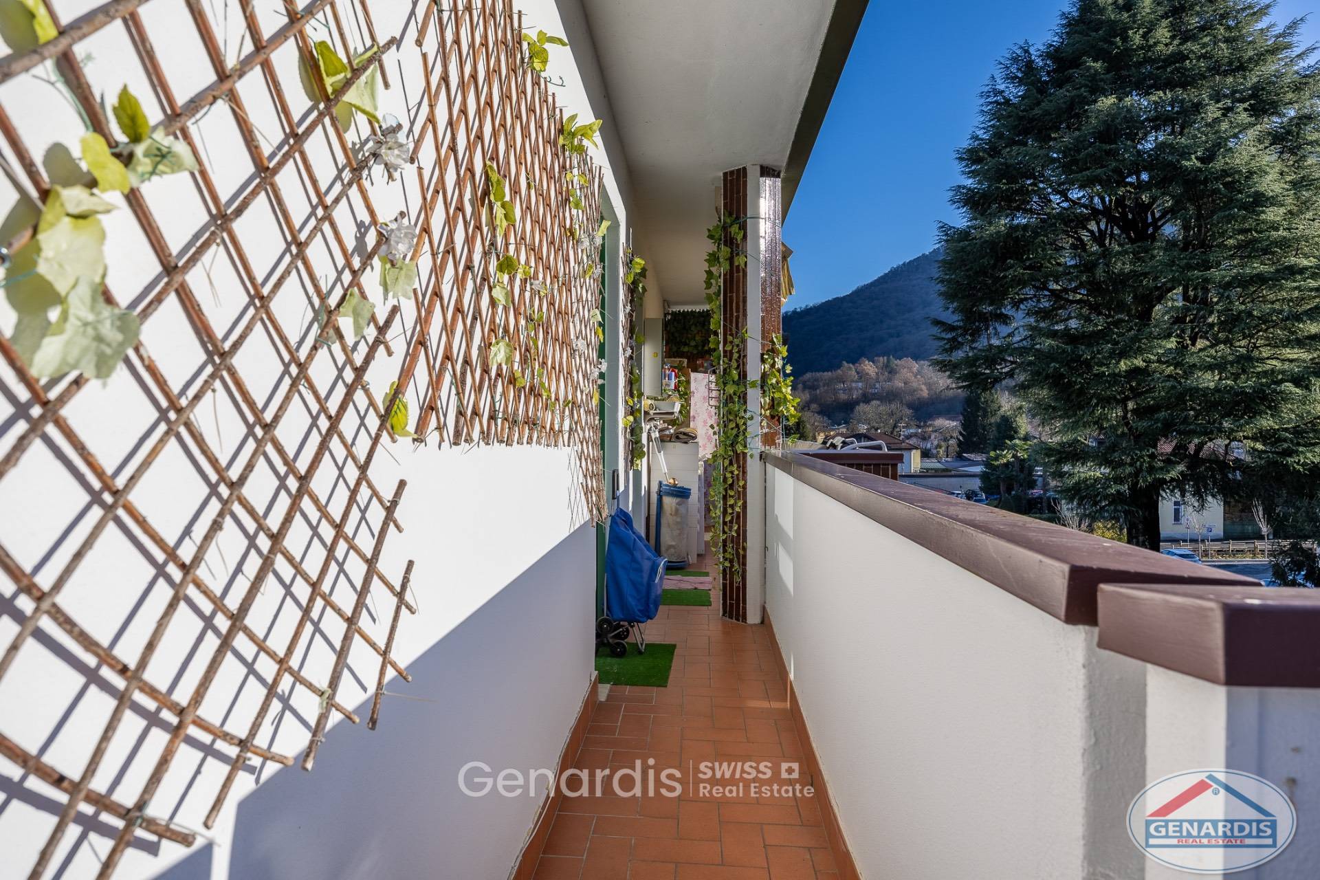 Balkon mit Bergblick
