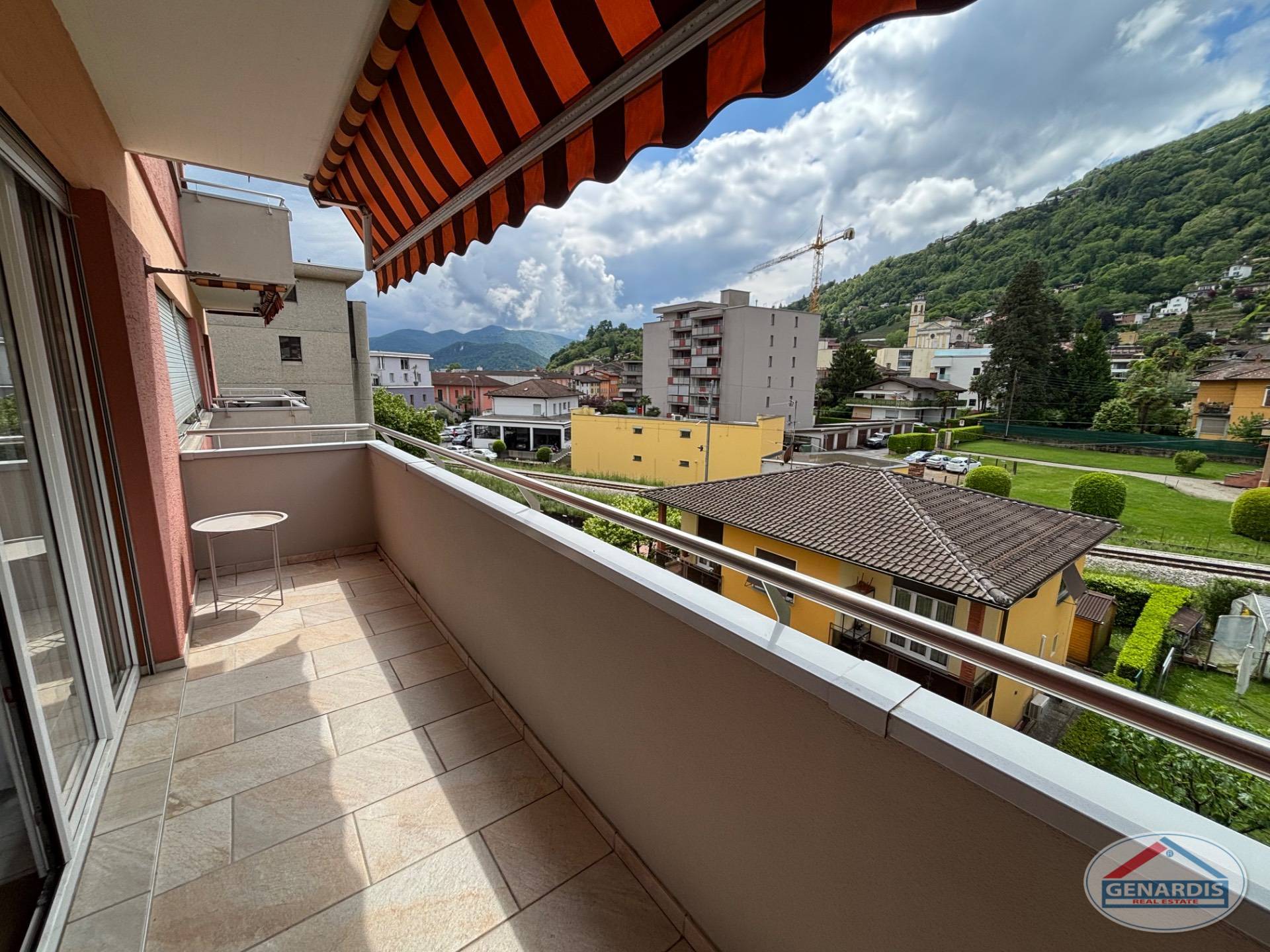 Balkon mit Bergblick