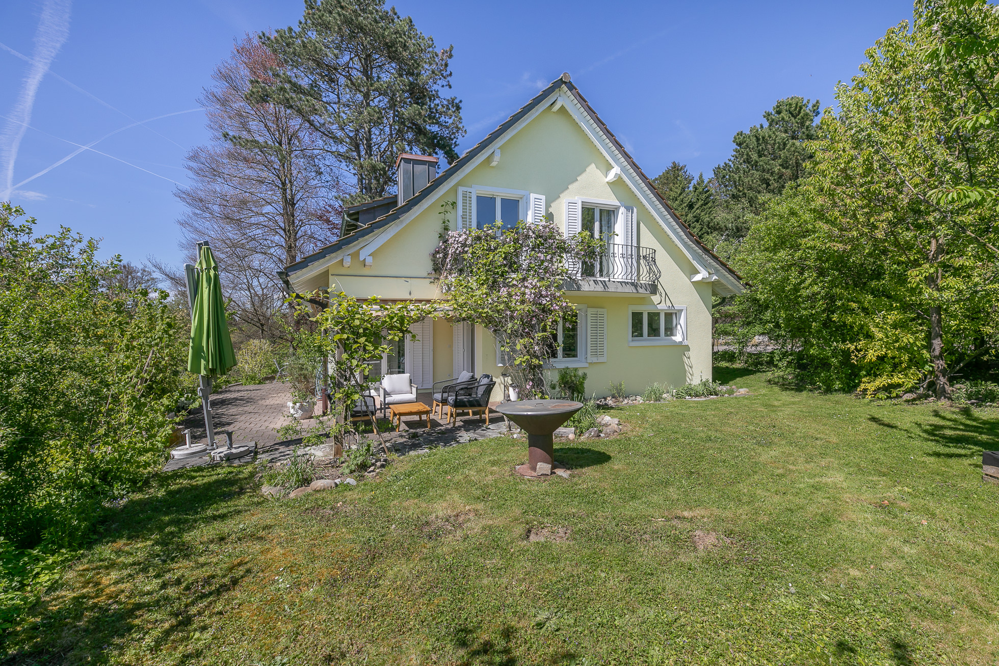 Einfamilienhaus mit Garten und Terrasse
