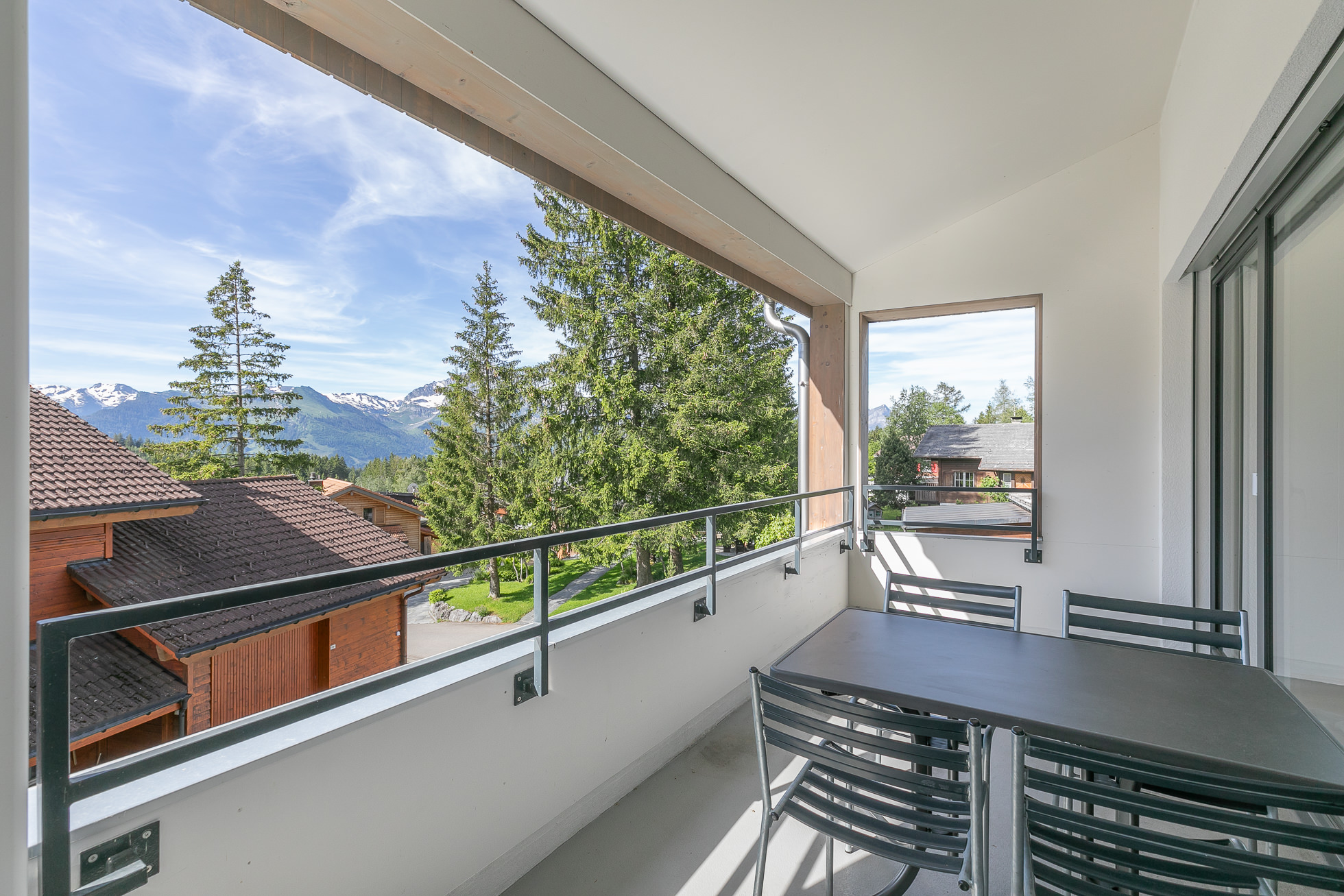Balkon mit Bergblick