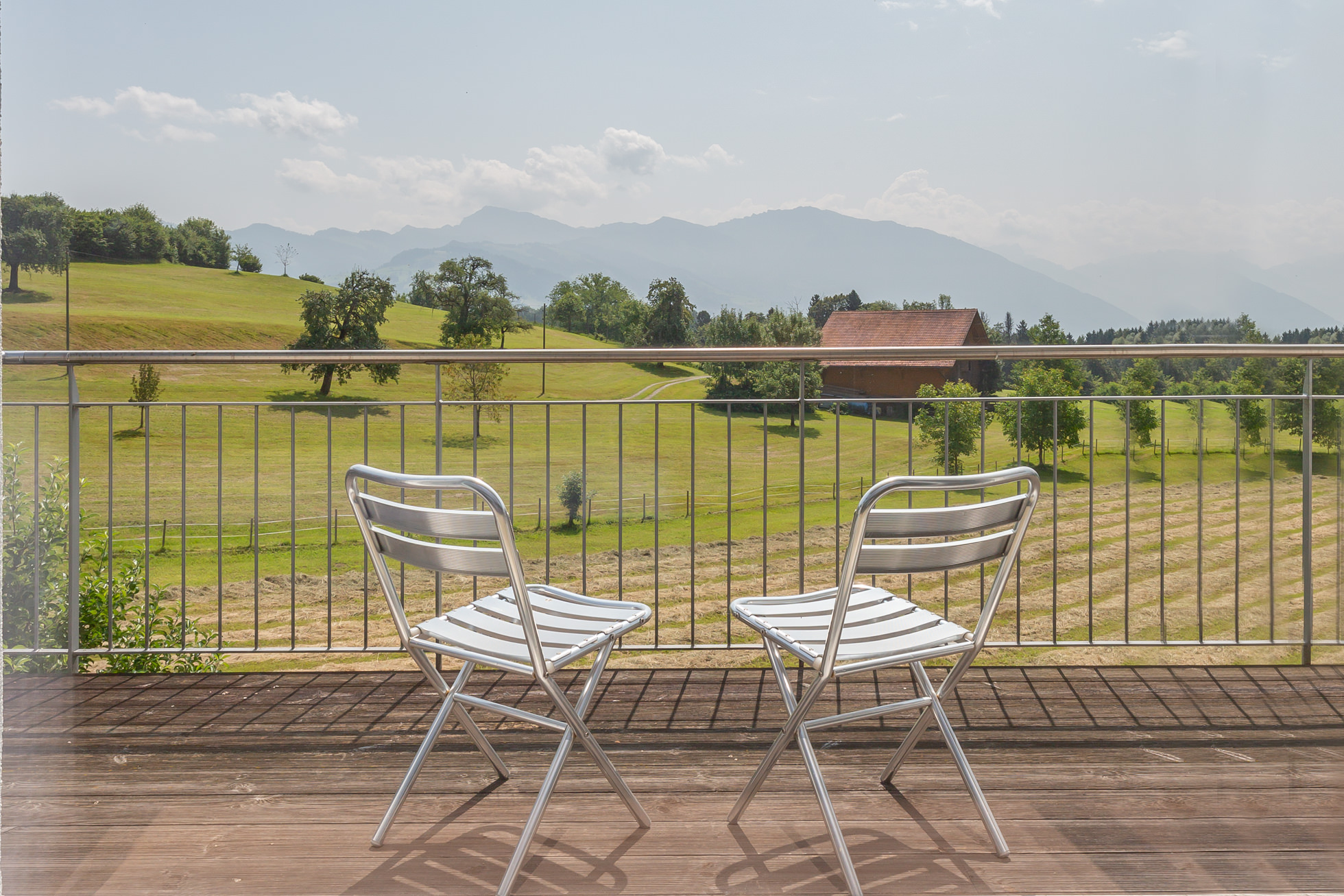 Balkon mit Alpenblick