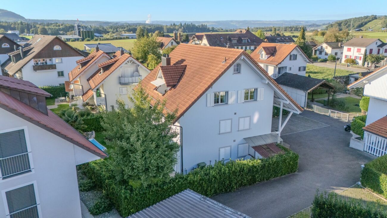 Dorf- und Wohnsiedlung aus der Vogelperspektive
