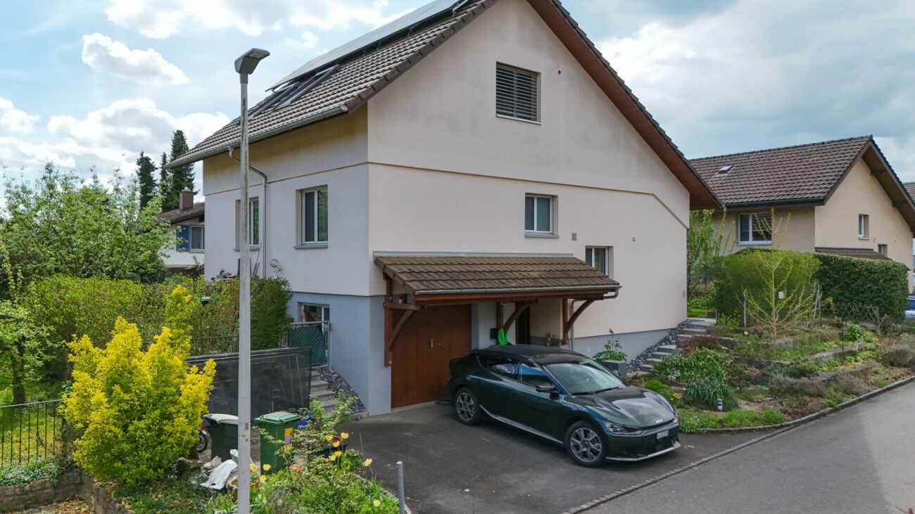 Einfamilienhaus mit Einfahrt