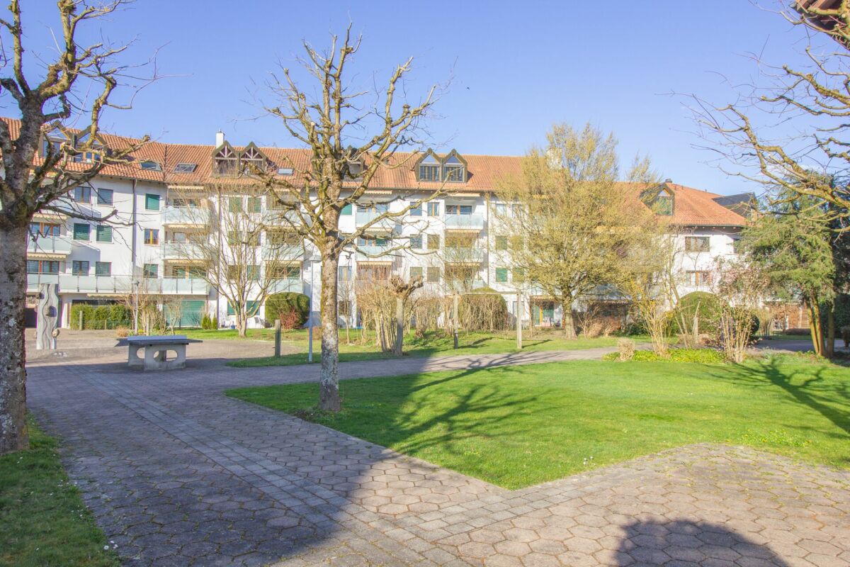 Wohnanlage mit Garten