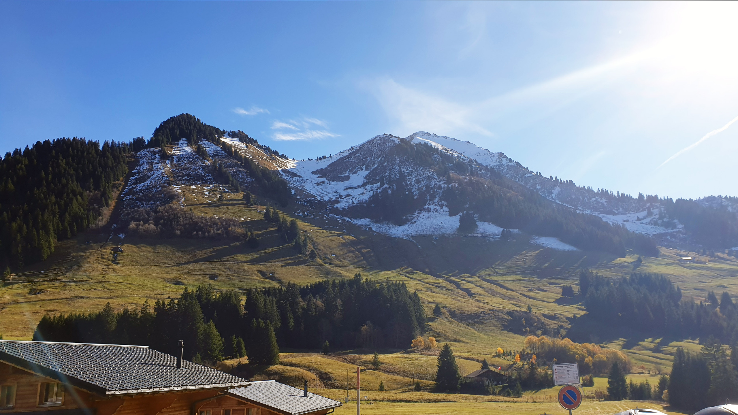 Alpenlandschaft mit Bergblick