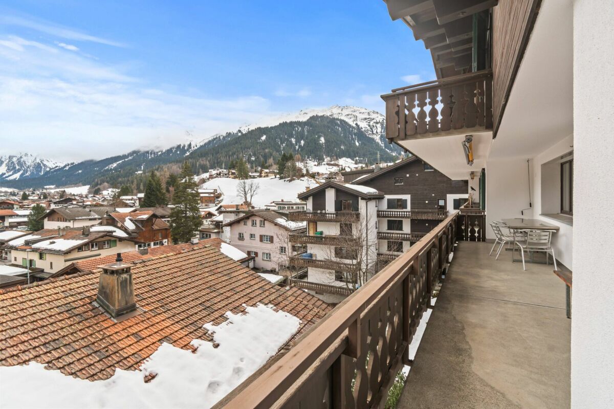 Balkon mit Alpenblick